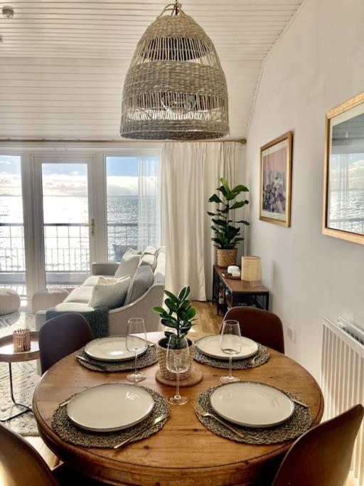 Relax With Spectacular Views And Hot Tub Villa Kircubbin Exterior foto