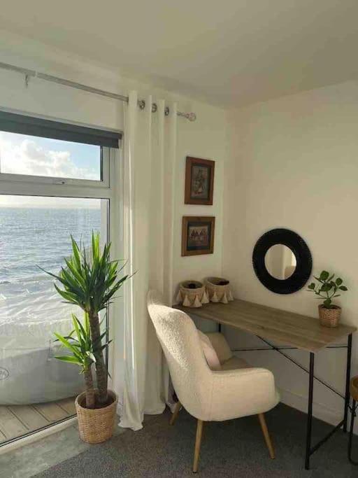 Relax With Spectacular Views And Hot Tub Villa Kircubbin Exterior foto